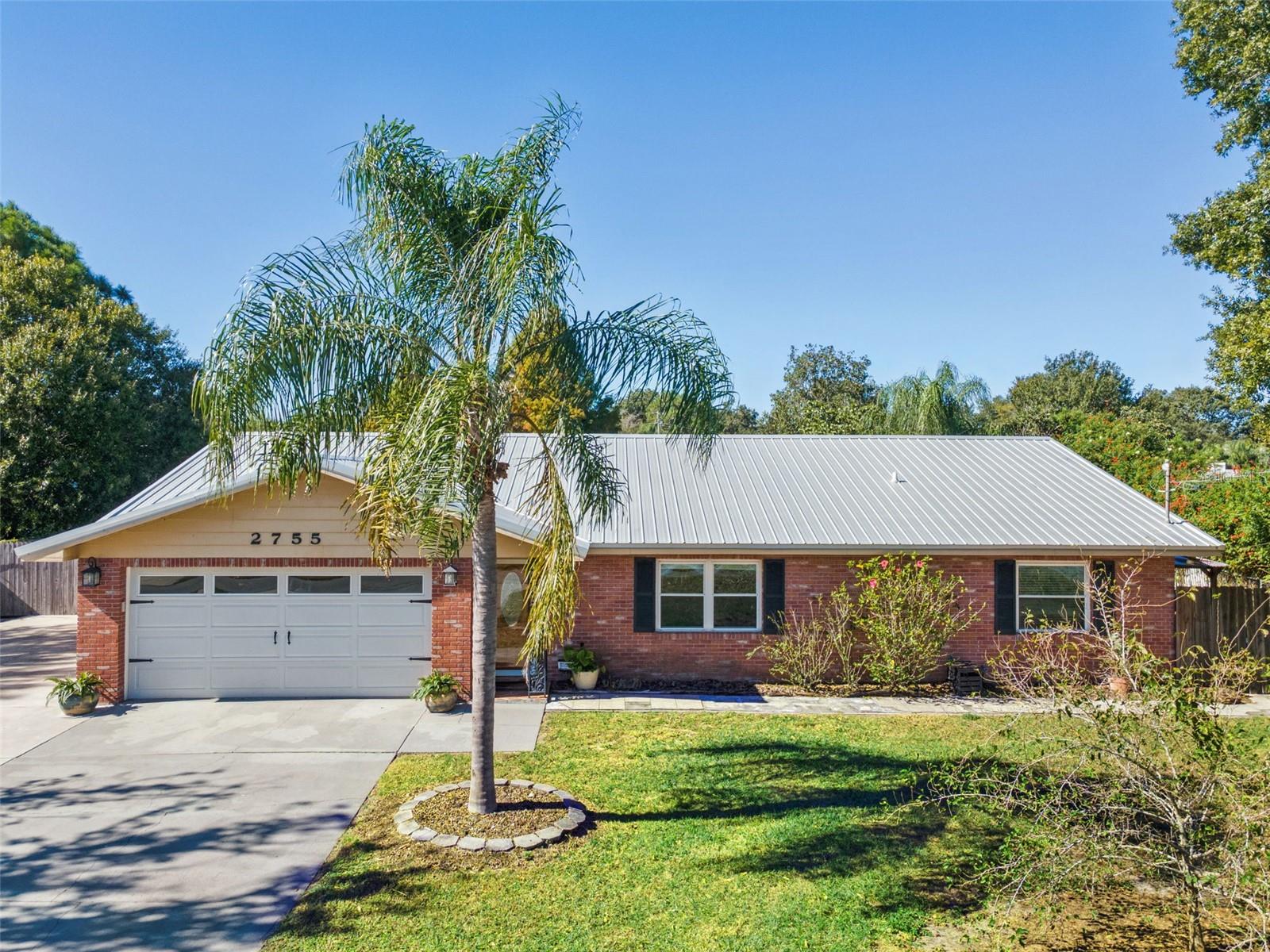 Single Family Residence in LAKE WALES, FL - Daniel Dourado