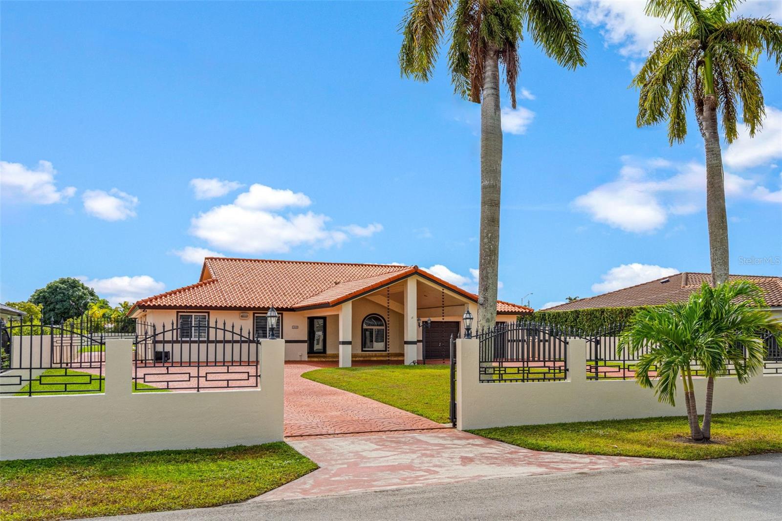 Single Family Residence em MIAMI, FL - Daniel Dourado