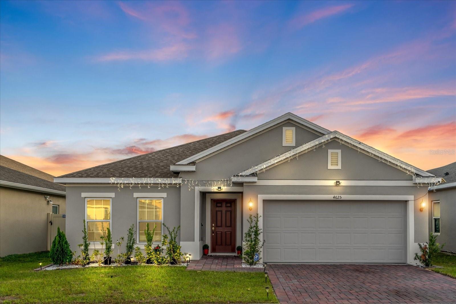 Single Family Residence in HAINES CITY, FL - Daniel Dourado