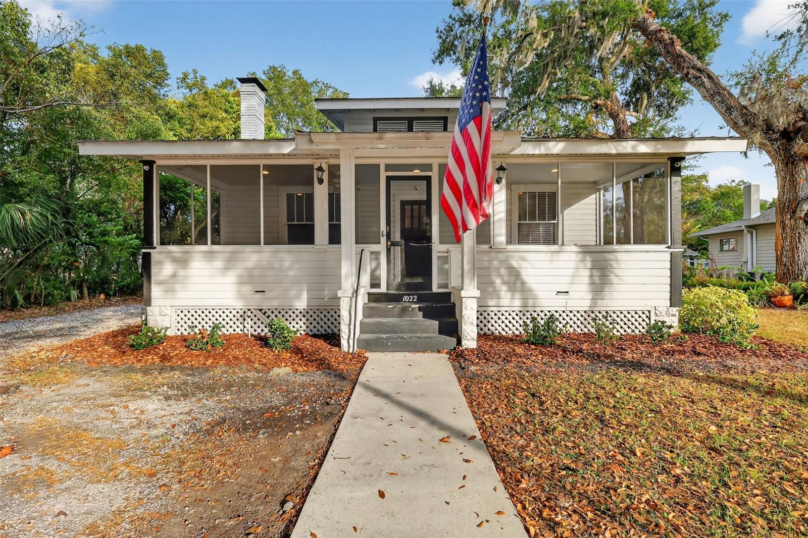 Single Family Residence em MOUNT DORA, FL - Daniel Dourado