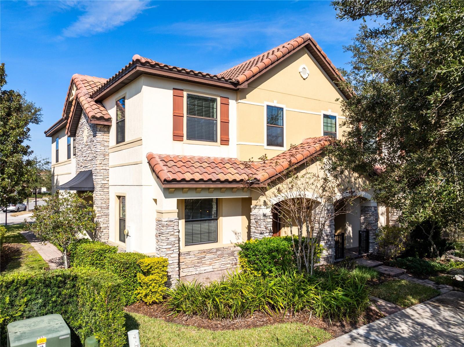 Townhouse in ORLANDO, FL - Daniel Dourado