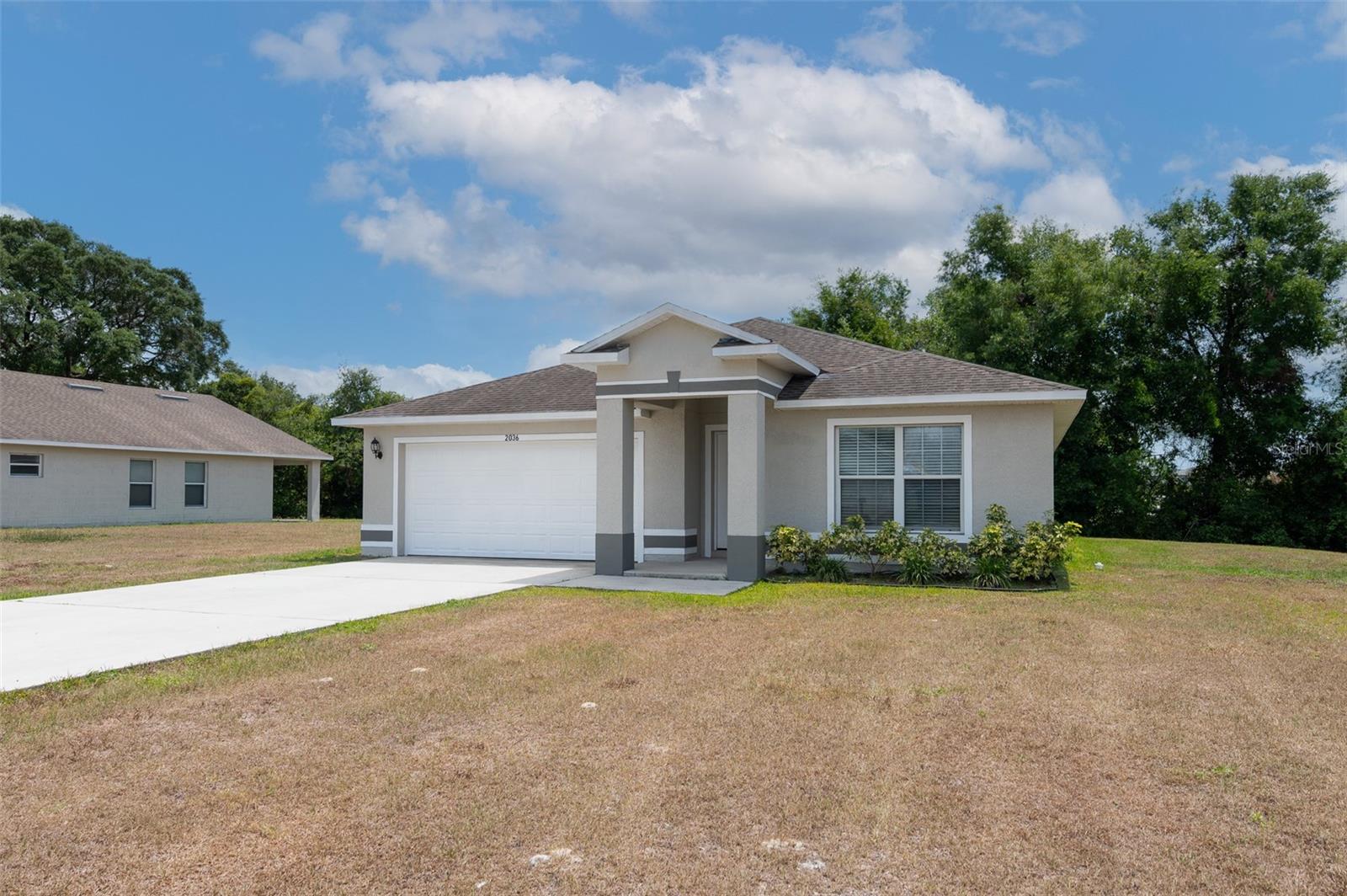 Single Family Residence in DELTONA, FL - Daniel Dourado