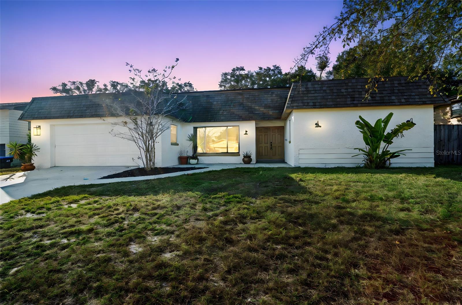 Single Family Residence in ORLANDO, FL - Daniel Dourado