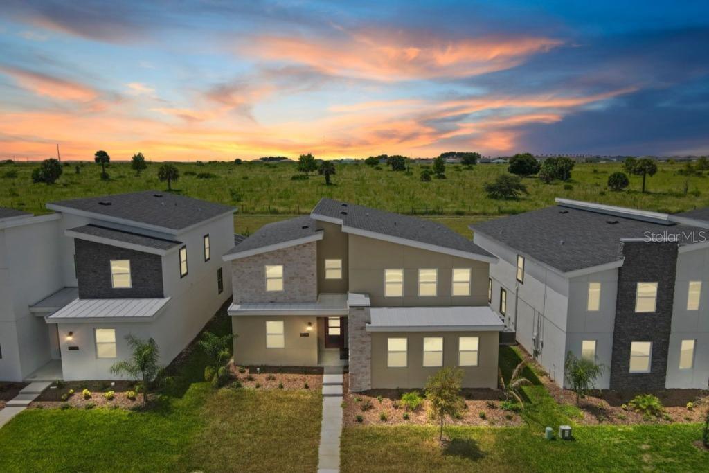 Single Family Residence in DAVENPORT, FL - Daniel Dourado