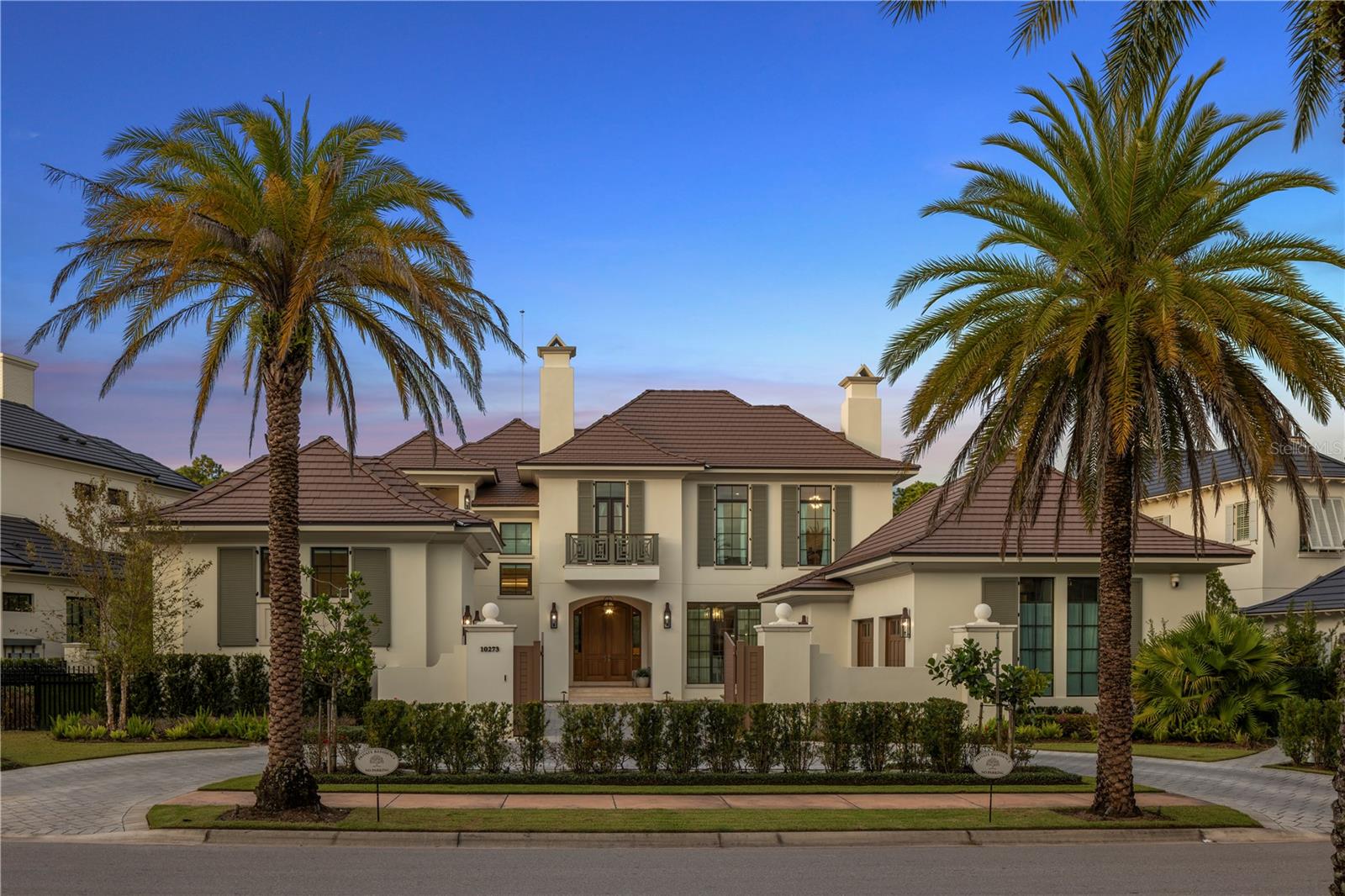 Single Family Residence em GOLDEN OAK, FL - Daniel Dourado