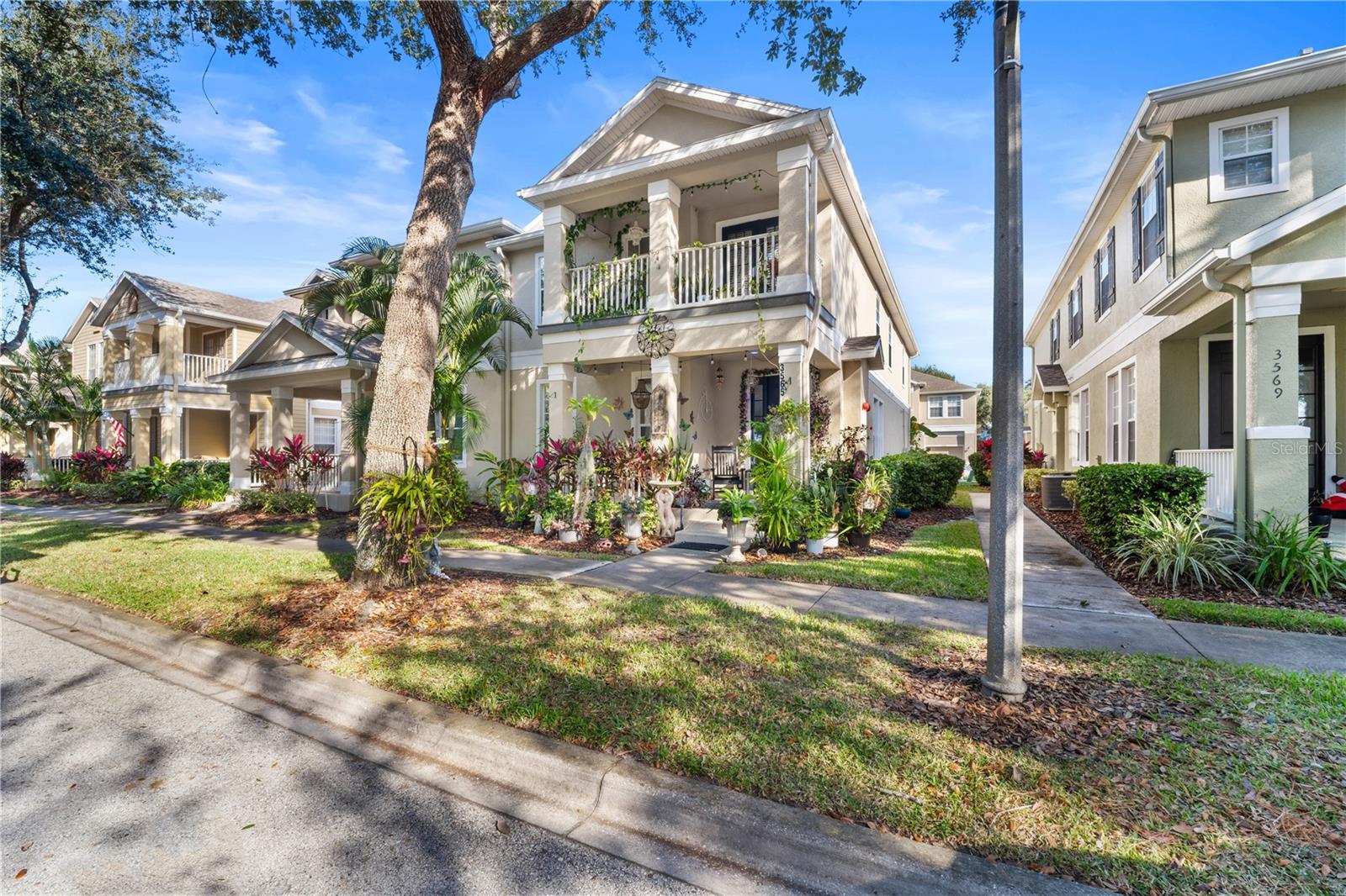 Condominium in HARMONY, FL - Daniel Dourado