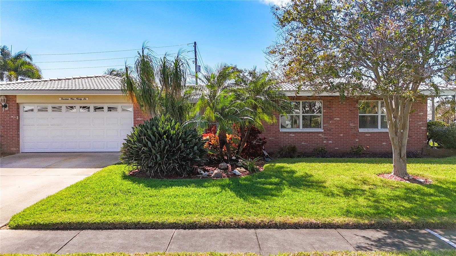 Single Family Residence em LARGO, FL - Daniel Dourado