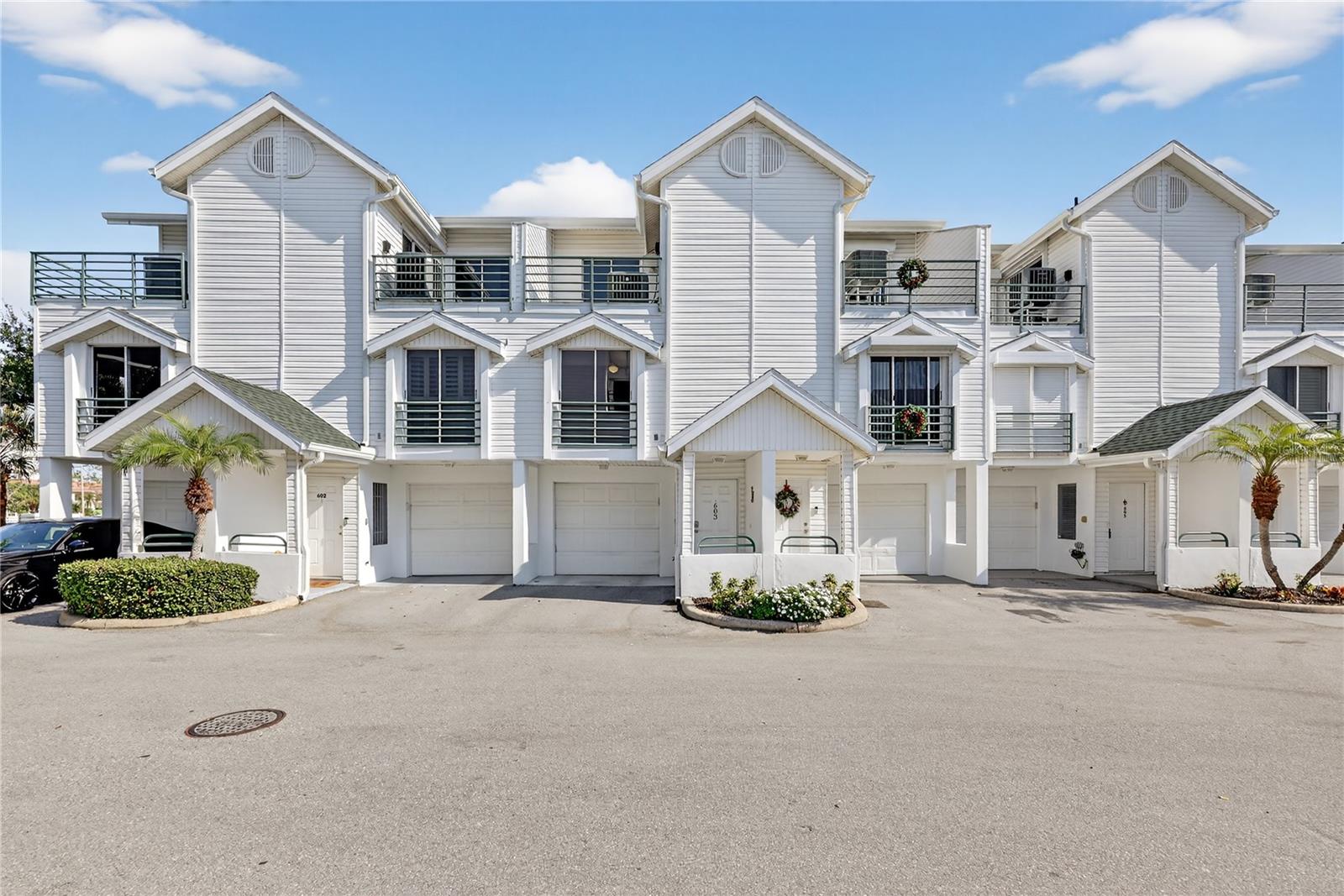 Townhouse in CLEARWATER, FL - Daniel Dourado