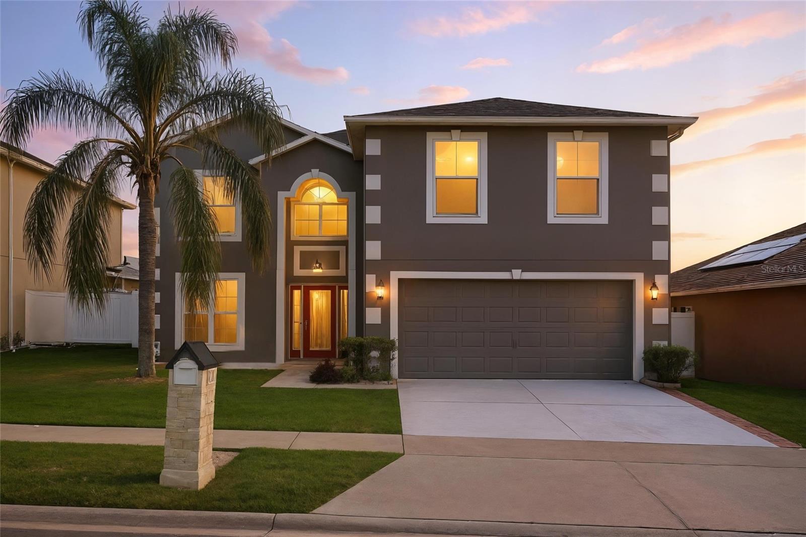 Single Family Residence in DAVENPORT, FL - Daniel Dourado