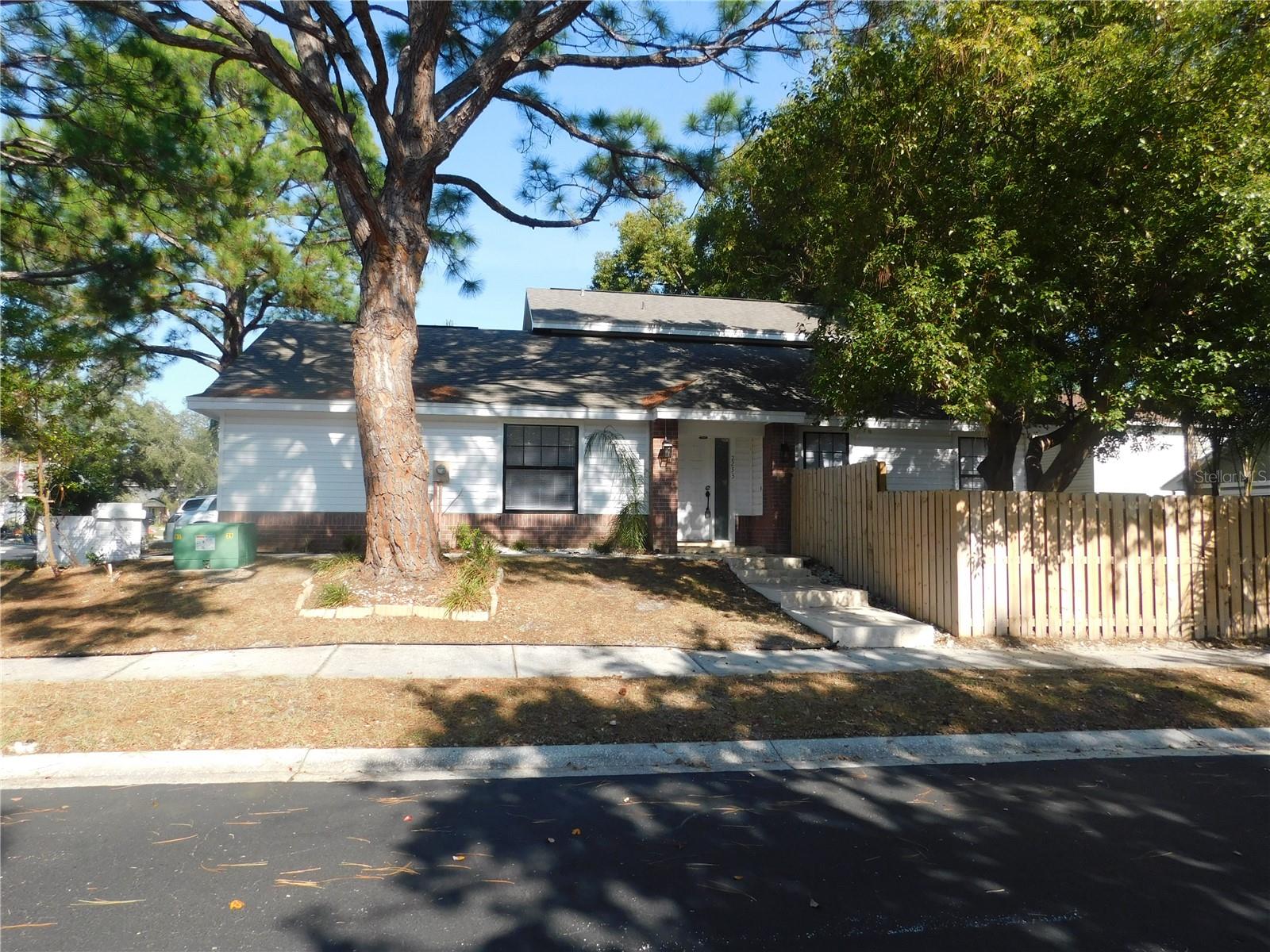 Single Family Residence in CLEARWATER, FL - Daniel Dourado