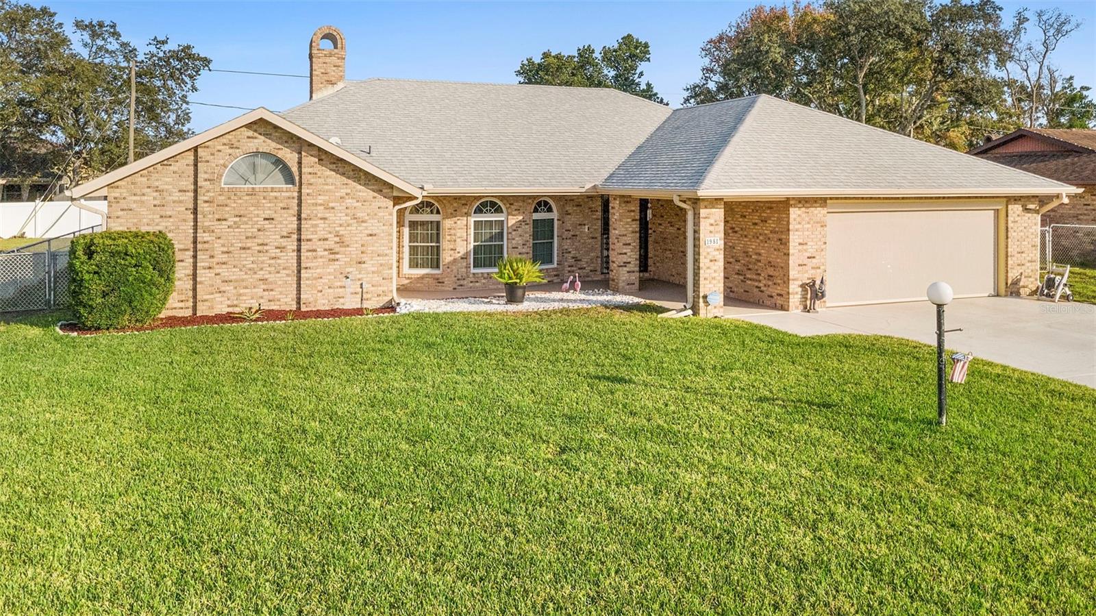 Single Family Residence in DELTONA, FL - Daniel Dourado