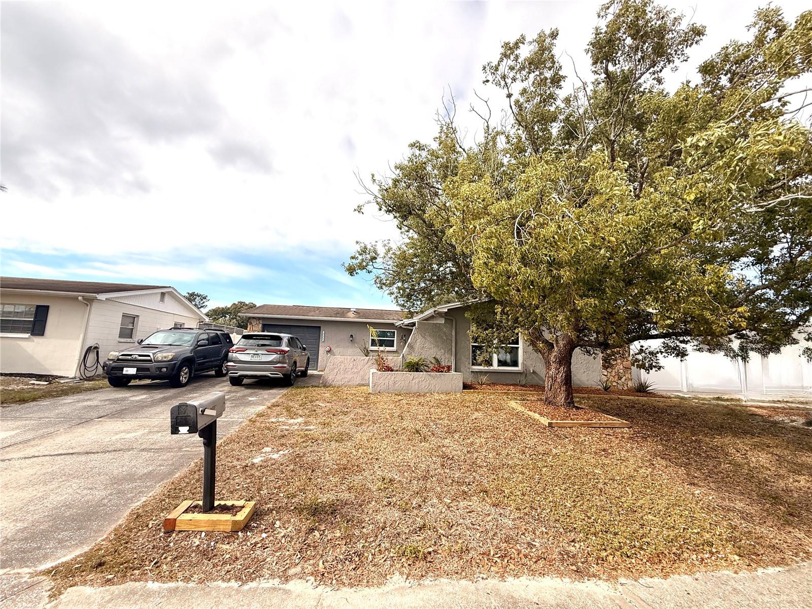 Single Family Residence in PORT RICHEY, FL - Daniel Dourado