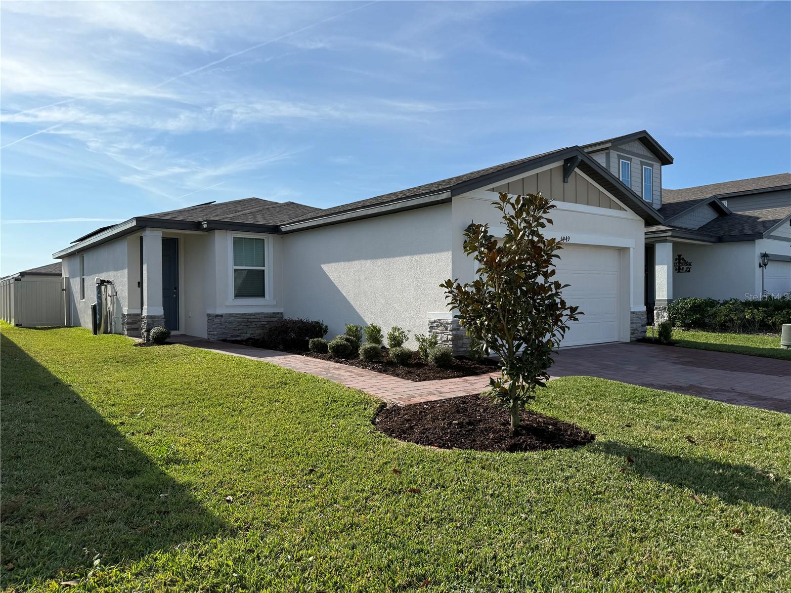 Single Family Residence in HAINES CITY, FL - Daniel Dourado