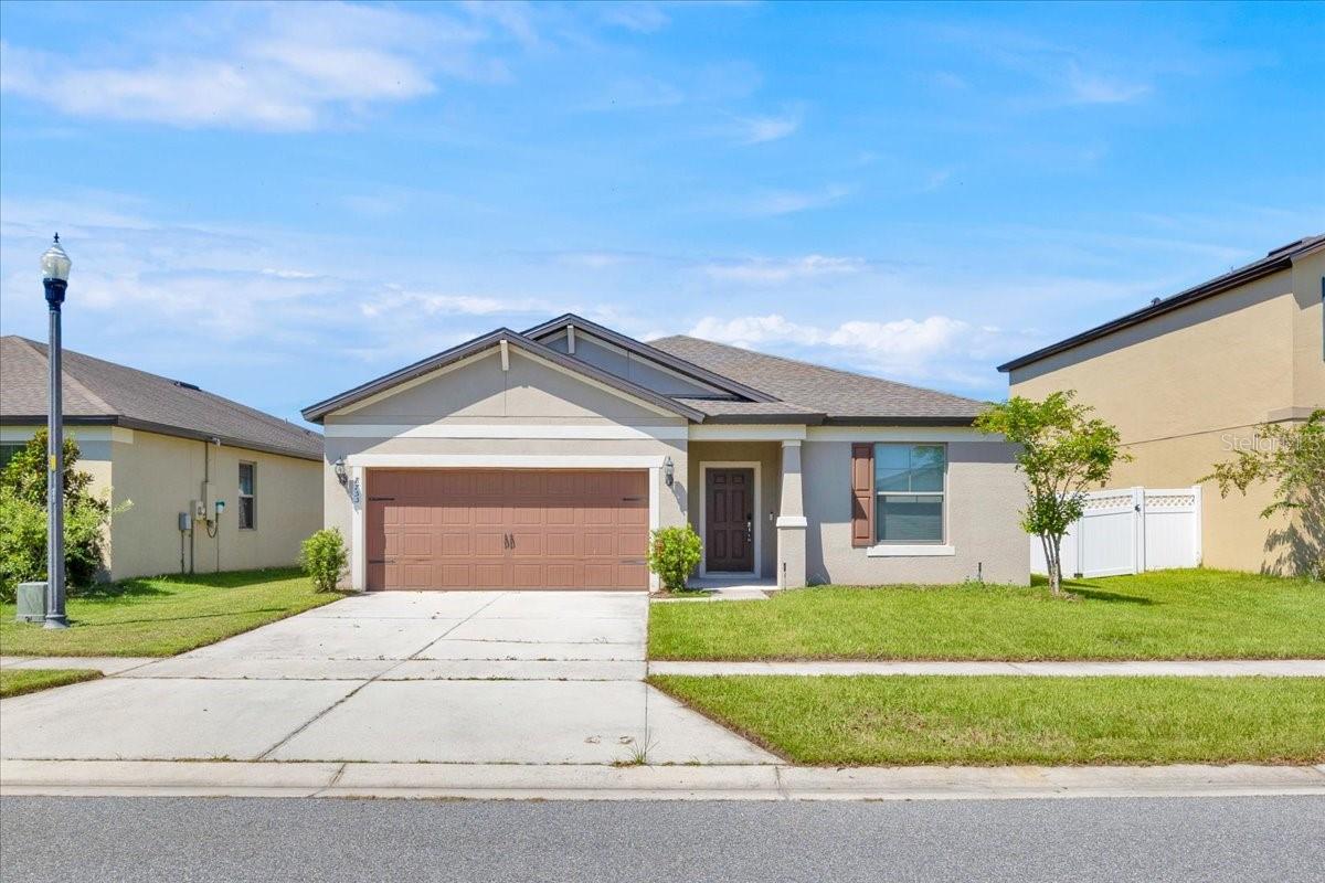 Single Family Residence in POLK CITY, FL - Daniel Dourado