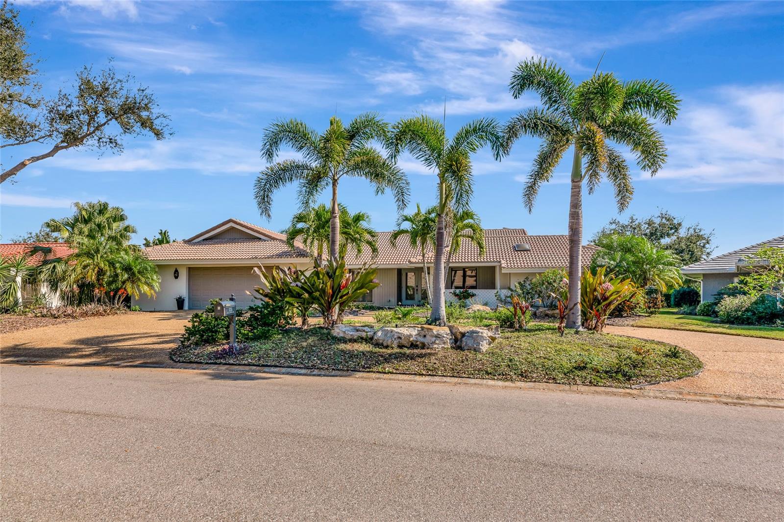 Single Family Residence em OSPREY, FL - Daniel Dourado