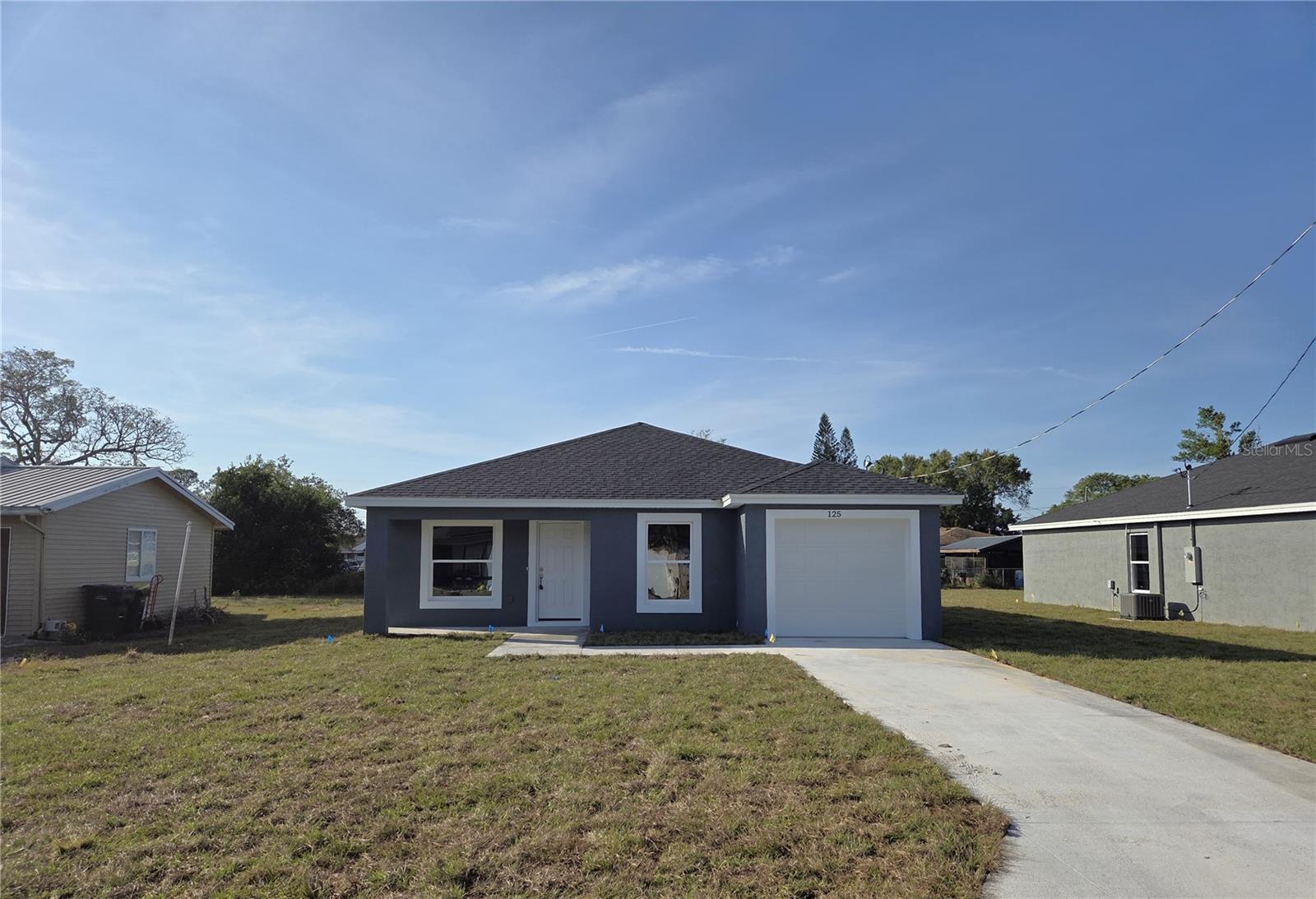 Single Family Residence in LAKE WALES, FL - Daniel Dourado