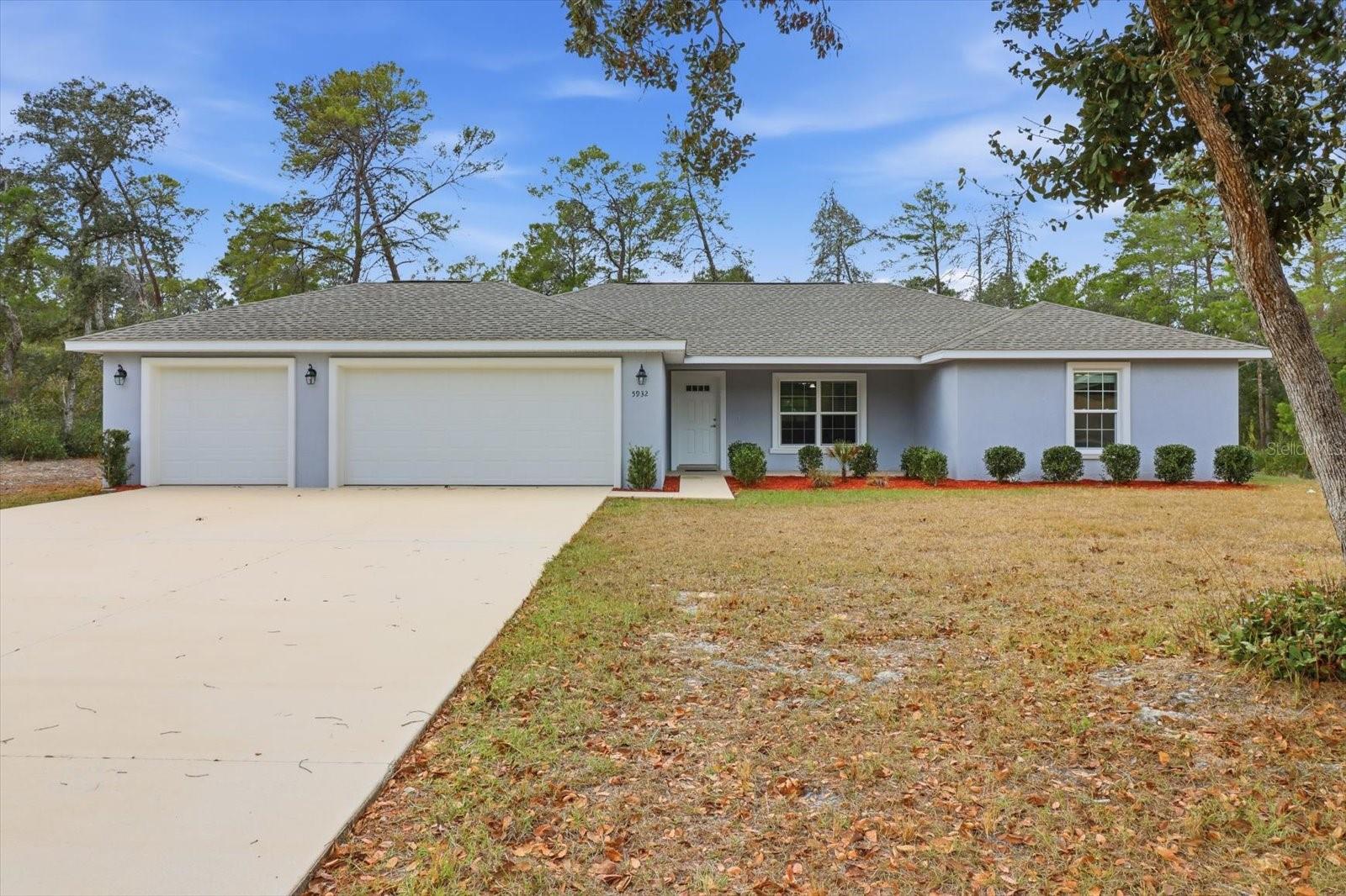 Single Family Residence in BEVERLY HILLS, FL - Daniel Dourado