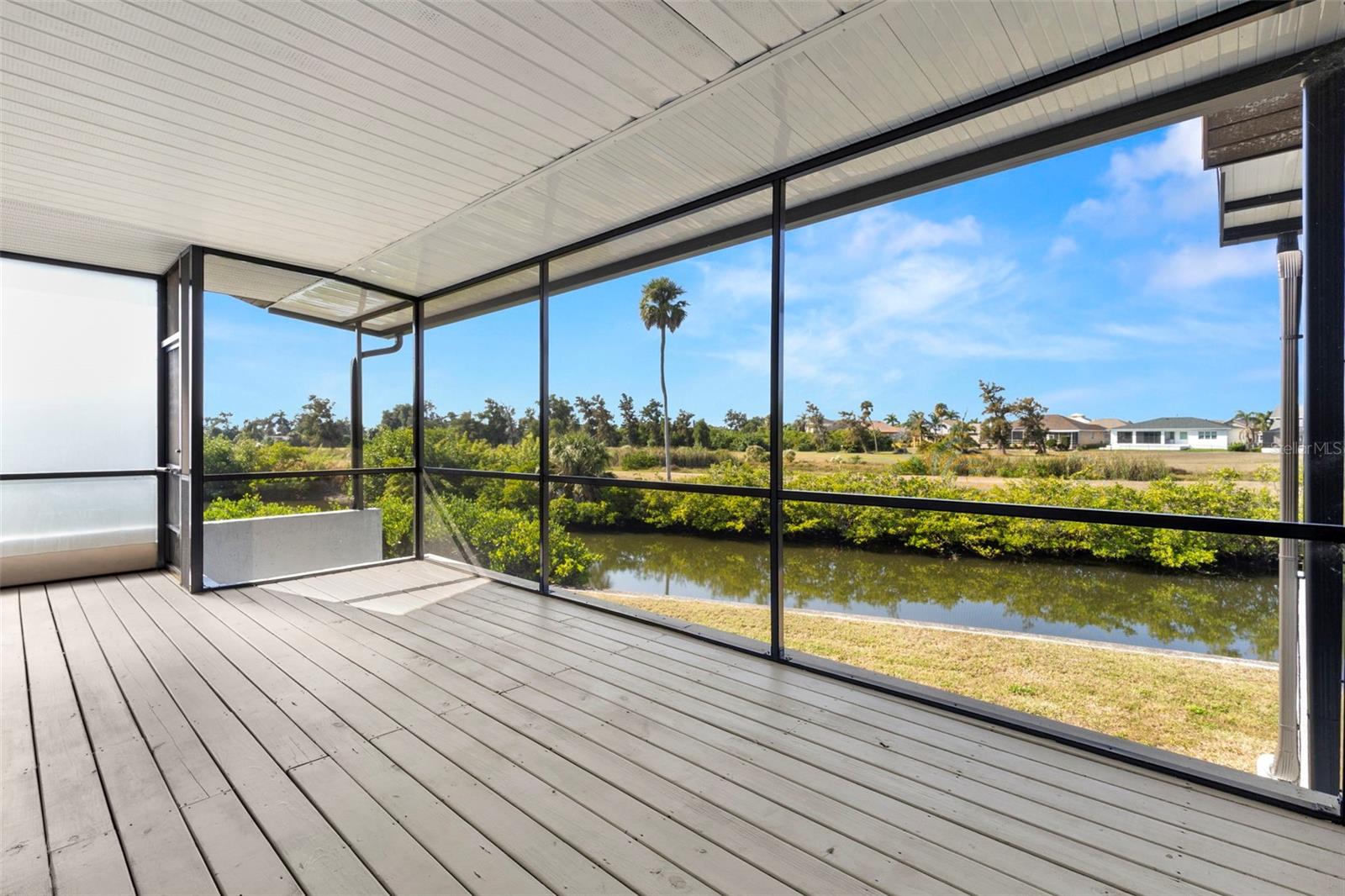 Condominium in APOLLO BEACH, FL - Daniel Dourado