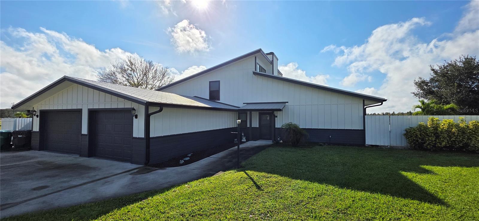 Single Family Residence em OKEECHOBEE, FL - Daniel Dourado