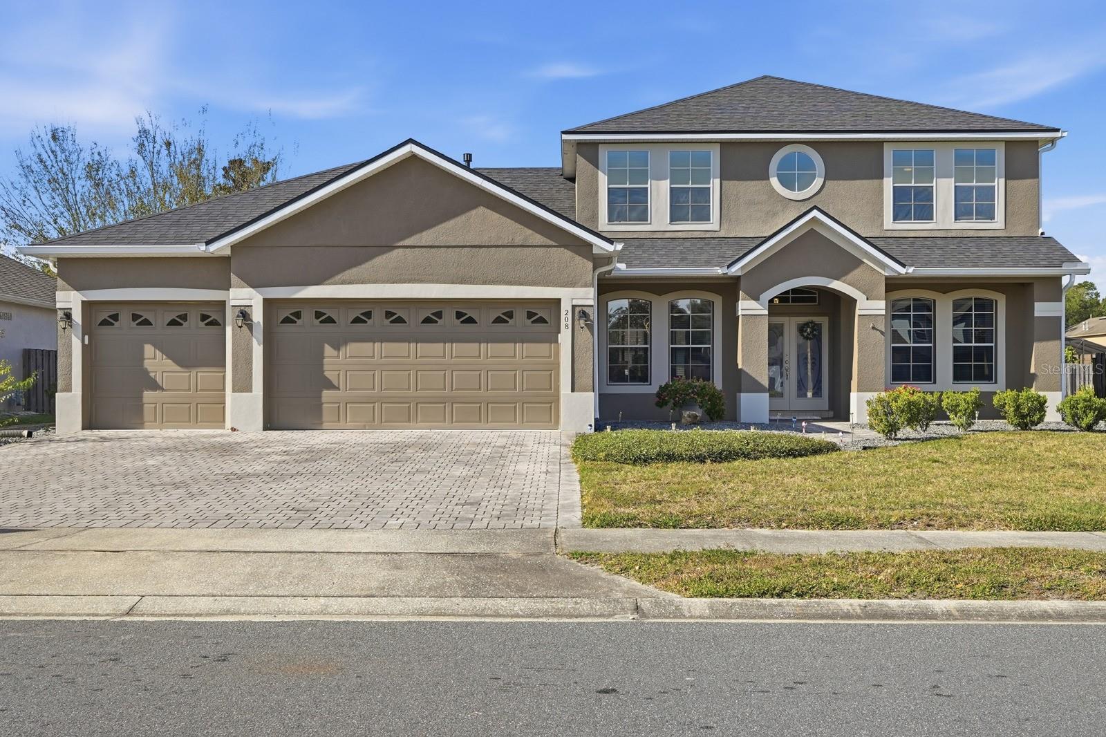 Single Family Residence em DELAND, FL - Daniel Dourado