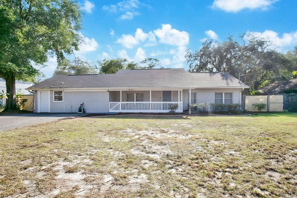 Single Family Residence in ORLANDO, FL - Daniel Dourado