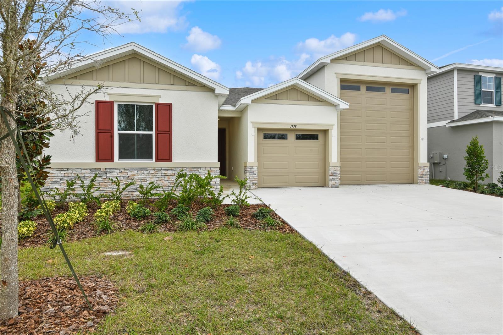 Single Family Residence em DELAND, FL - Daniel Dourado