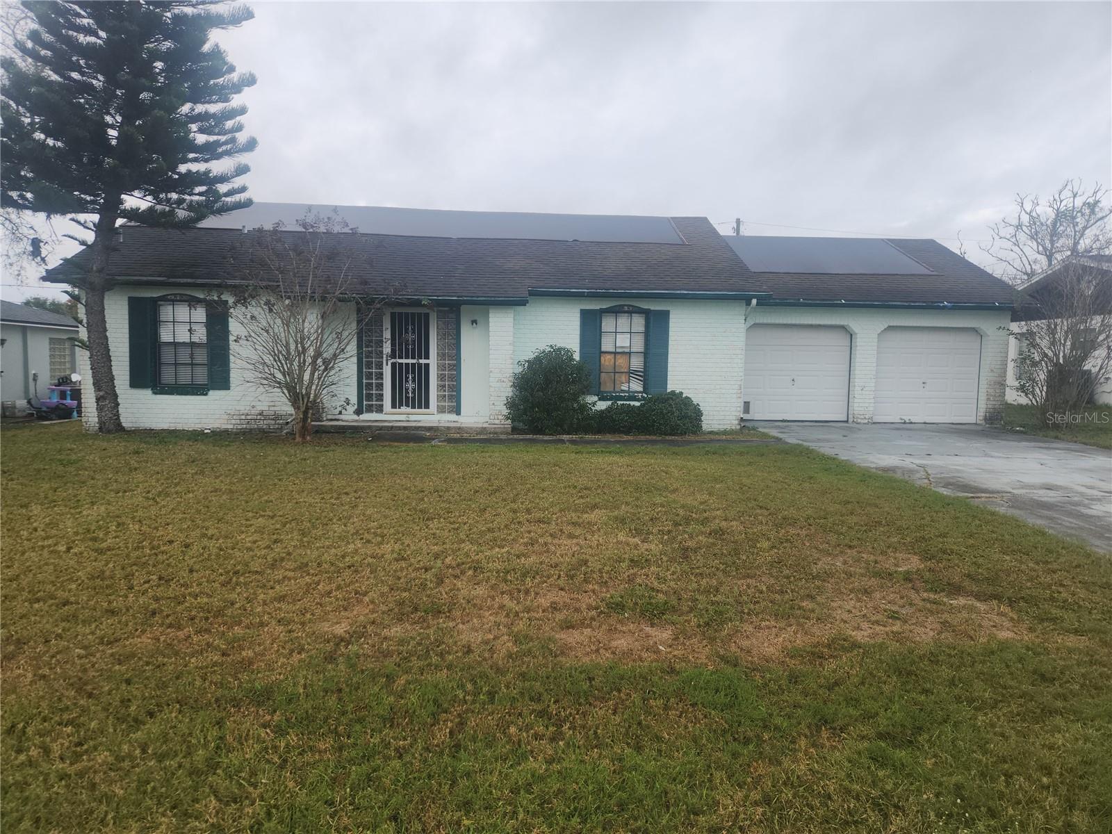 Single Family Residence in DELTONA, FL - Daniel Dourado