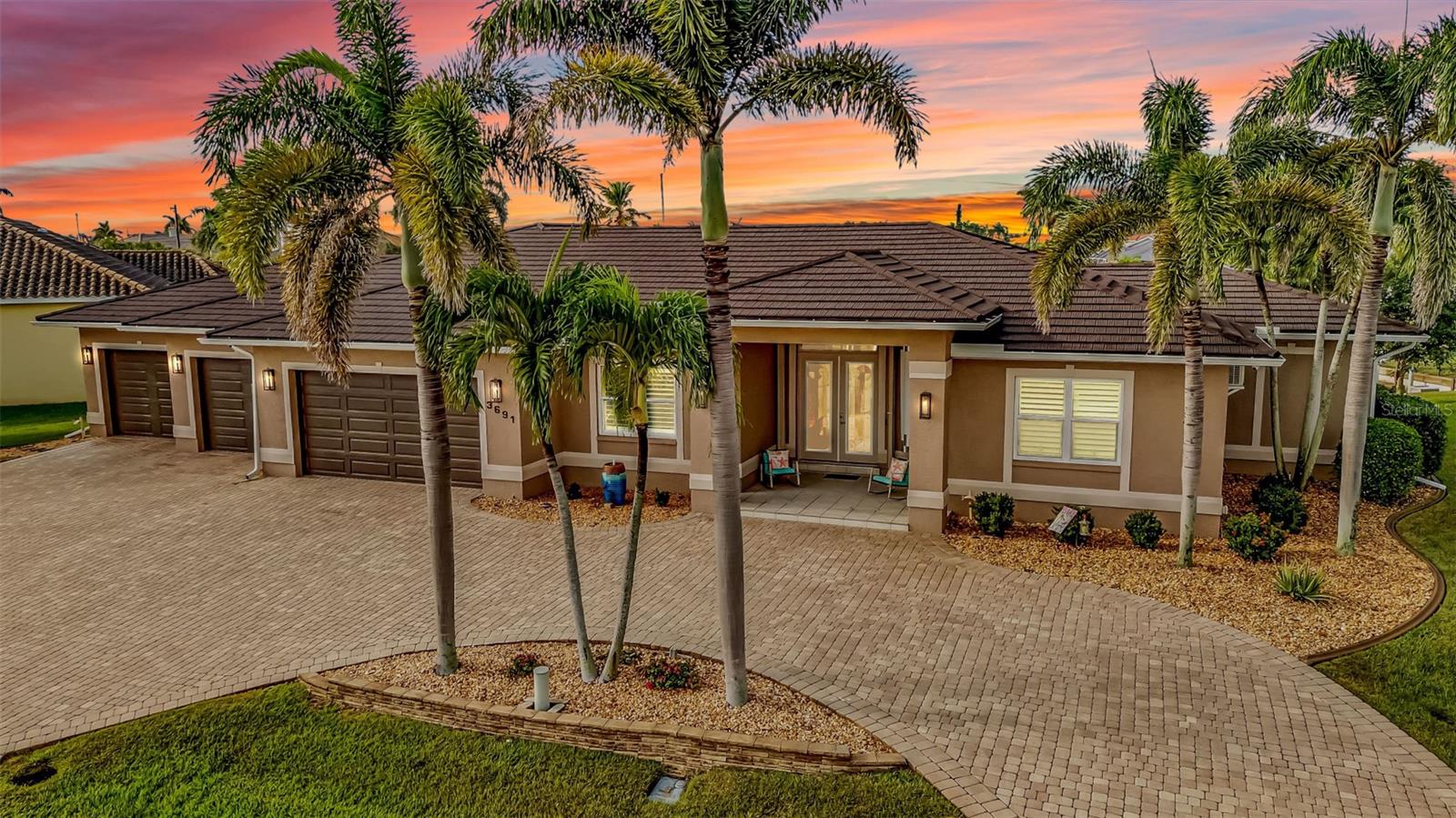 Single Family Residence em PUNTA GORDA, FL - Daniel Dourado