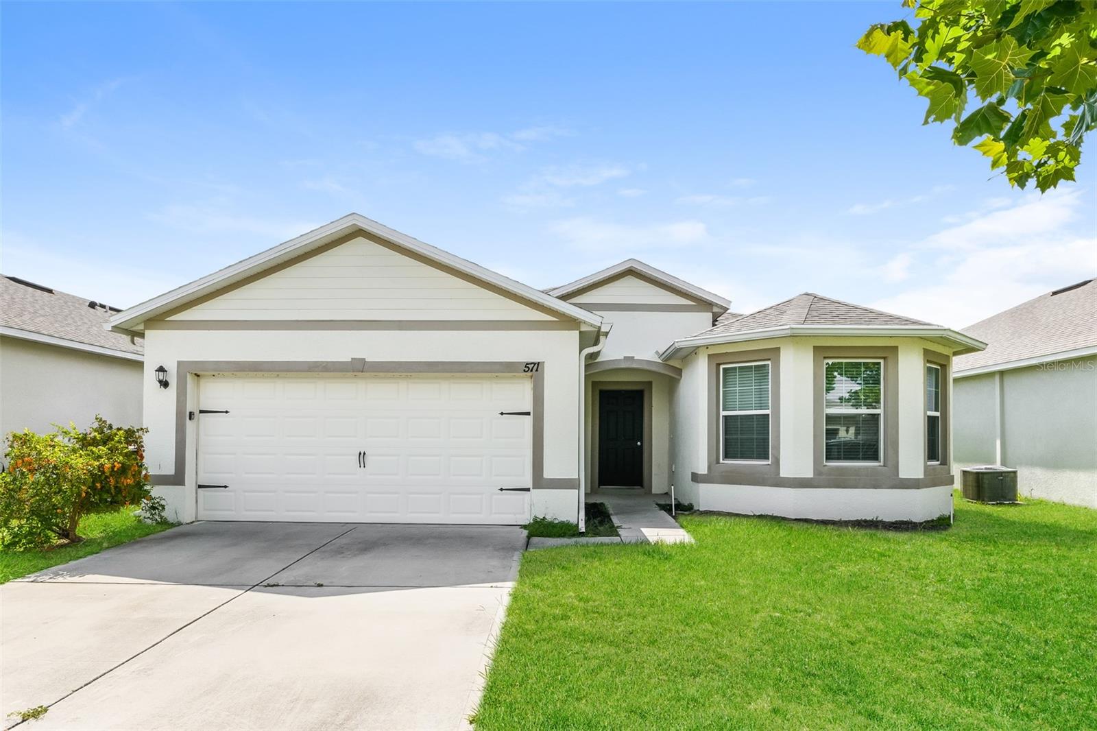 Single Family Residence in AUBURNDALE, FL - Daniel Dourado