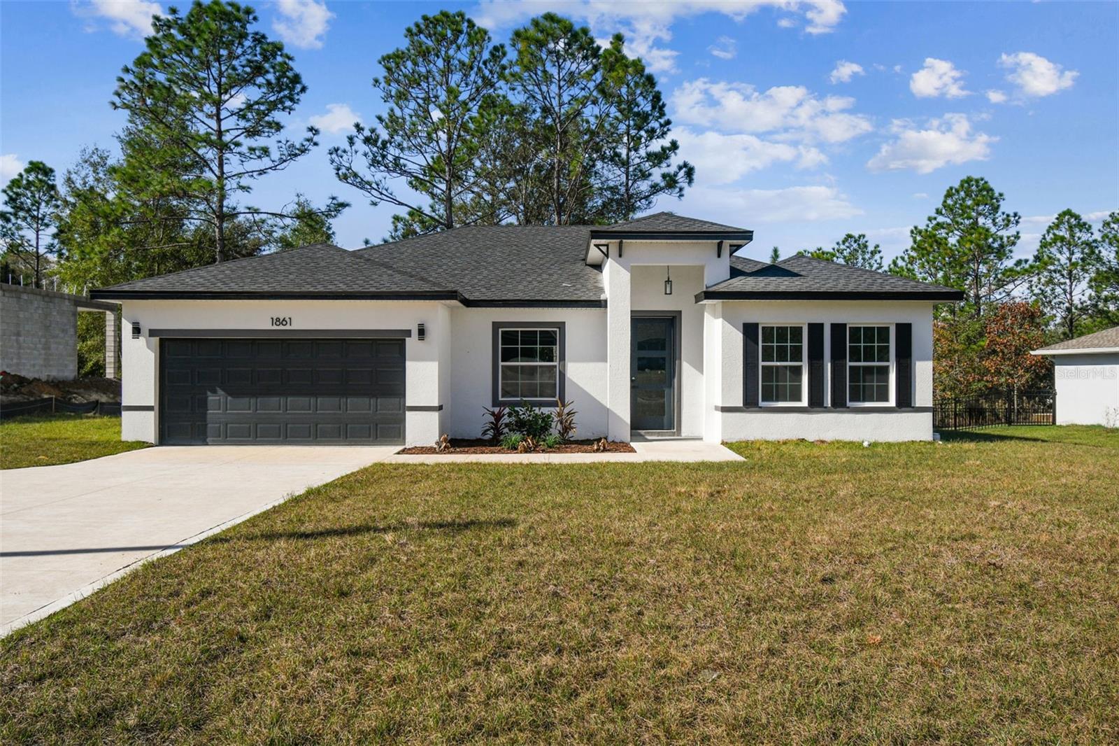 Single Family Residence in CITRUS SPRINGS, FL - Daniel Dourado