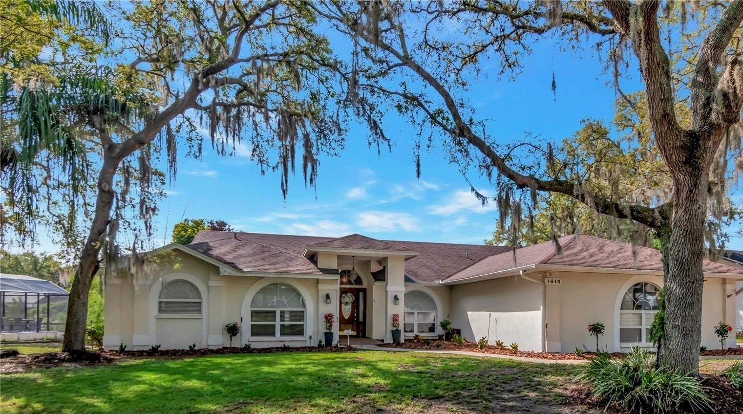 Single Family Residence in LAKELAND, FL - Daniel Dourado