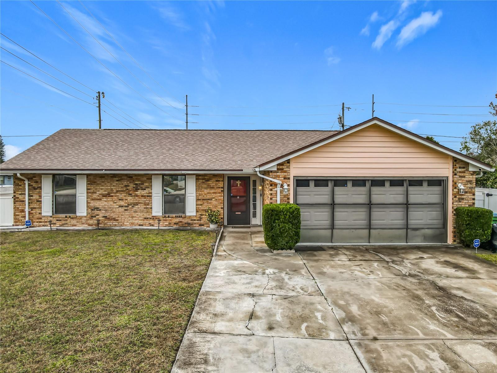 Single Family Residence em DELTONA, FL - Daniel Dourado