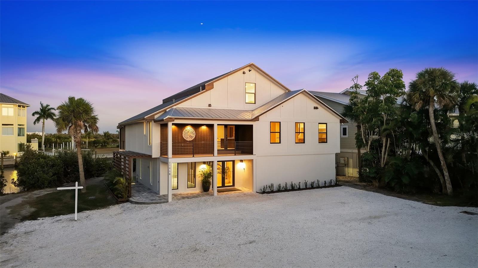 Single Family Residence in ENGLEWOOD, FL - Daniel Dourado