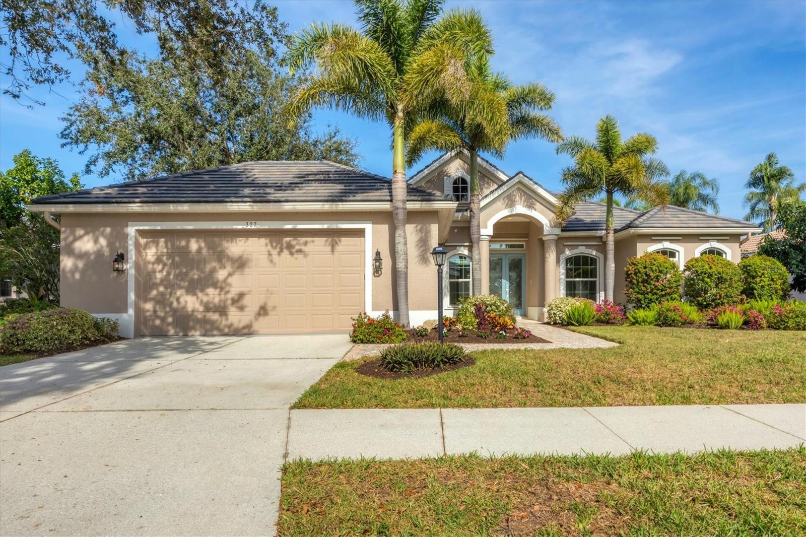 Single Family Residence in OSPREY, FL - Daniel Dourado