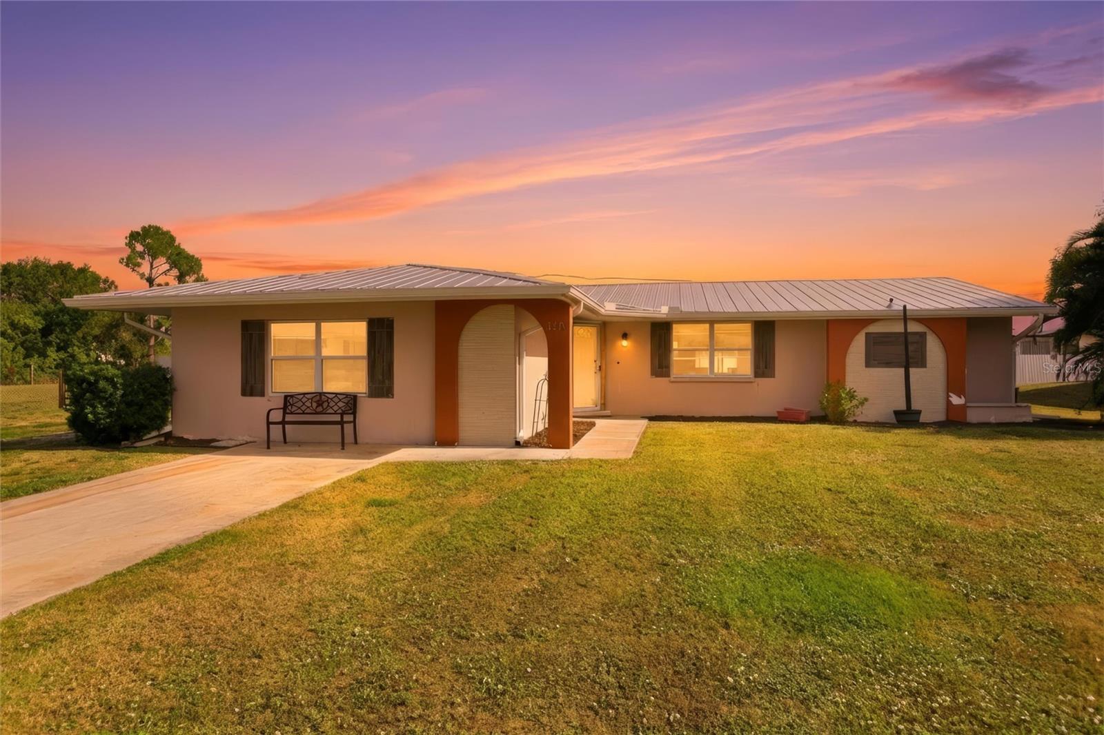 Single Family Residence in PORT CHARLOTTE, FL - Daniel Dourado