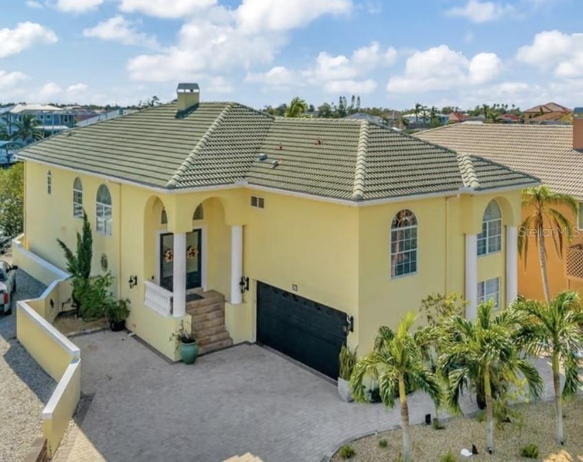 Single Family Residence em APOLLO BEACH, FL - Daniel Dourado