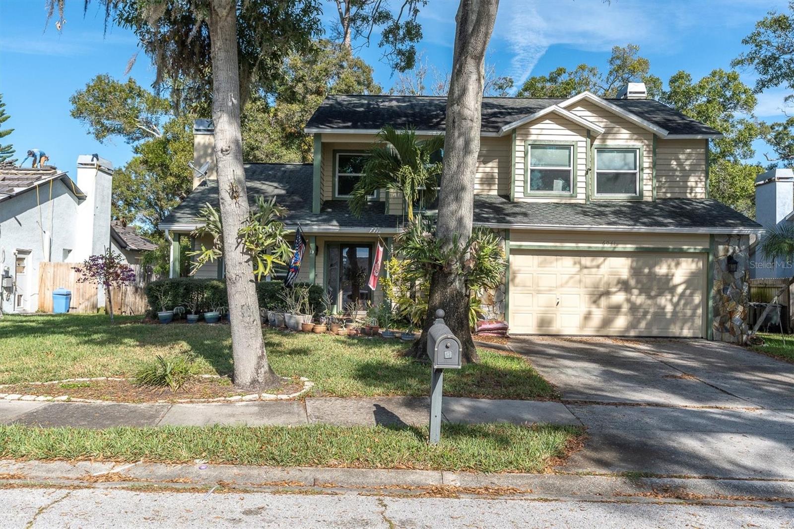Single Family Residence in PINELLAS PARK, FL - Daniel Dourado