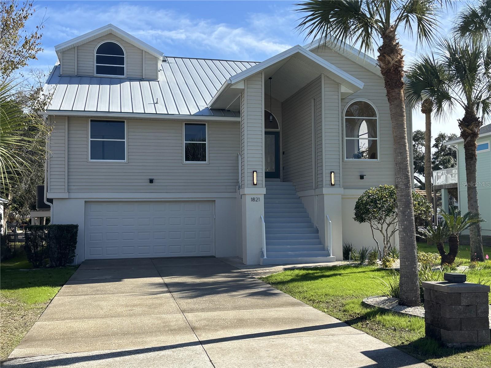 Single Family Residence in CRYSTAL RIVER, FL - Daniel Dourado