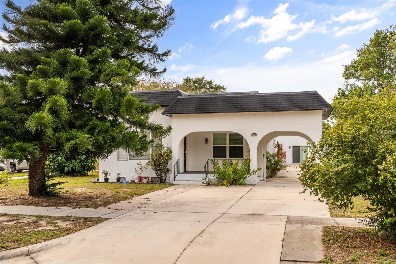 Single Family Residence in LAKE WALES, FL - Daniel Dourado