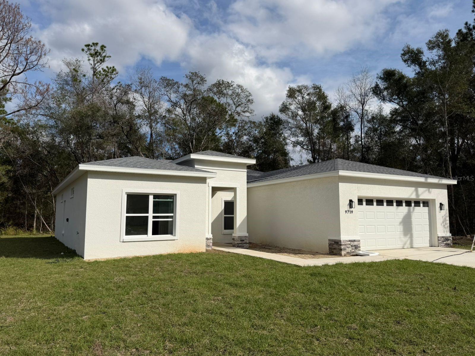 Single Family Residence em CITRUS SPRINGS, FL - Daniel Dourado
