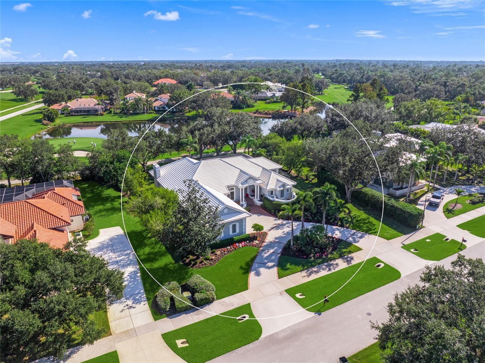 Single Family Residence in SARASOTA, FL - Daniel Dourado