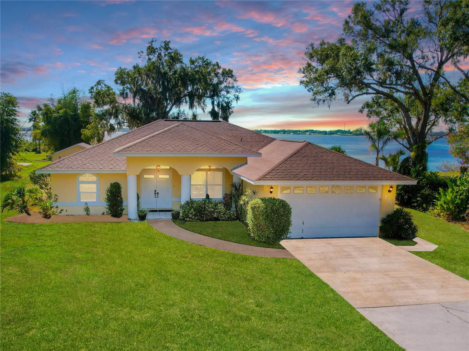 Single Family Residence em FROSTPROOF, FL - Daniel Dourado