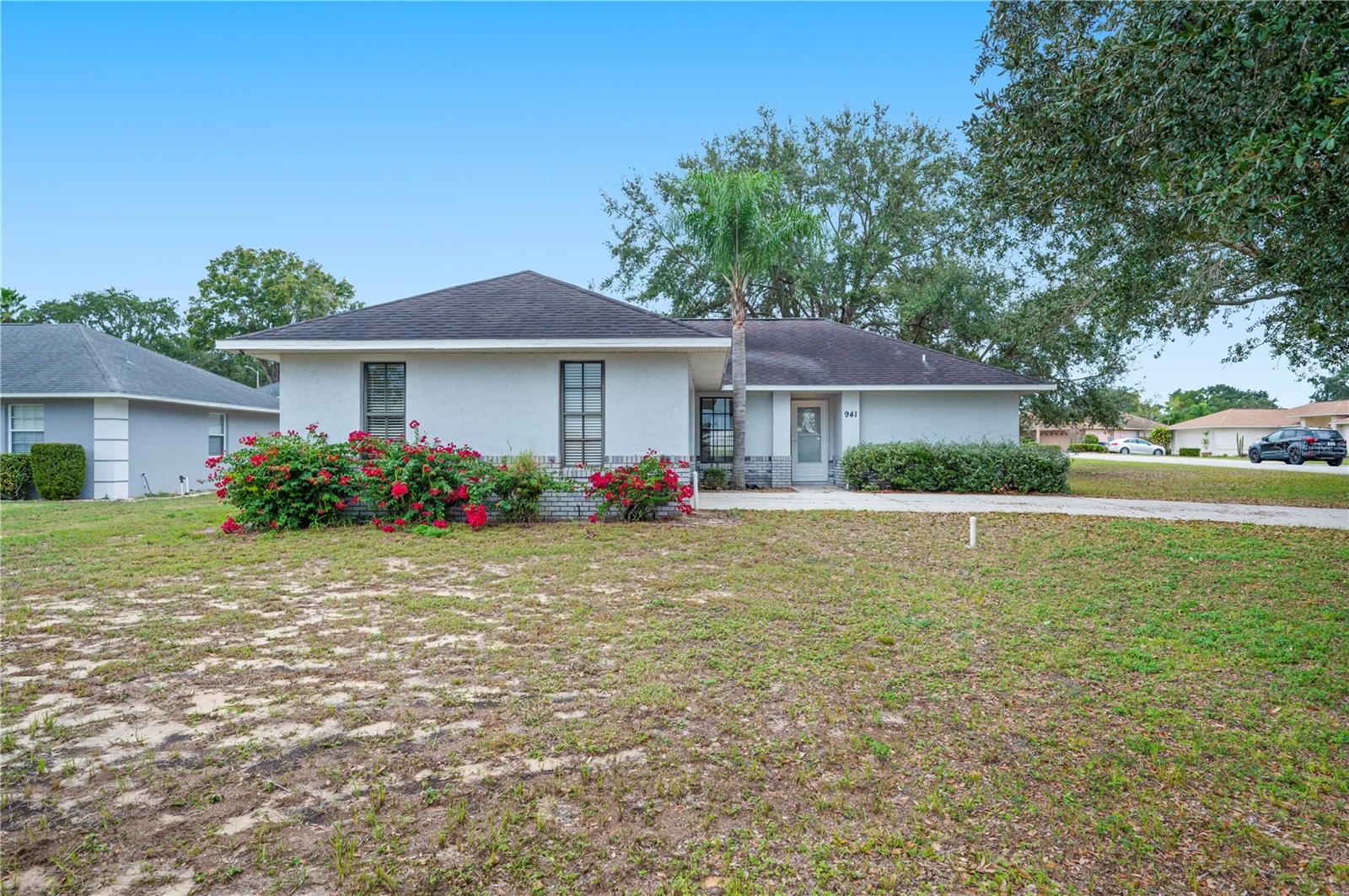 Single Family Residence in LAKE WALES, FL - Daniel Dourado