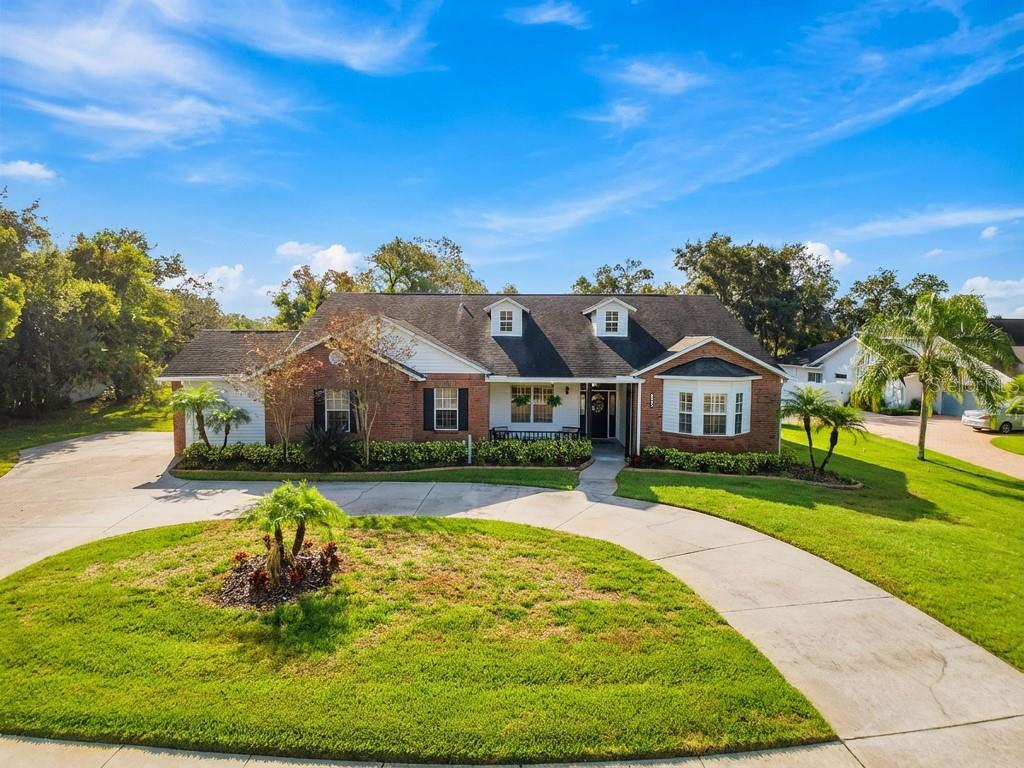 Single Family Residence in RIVERVIEW, FL - Daniel Dourado