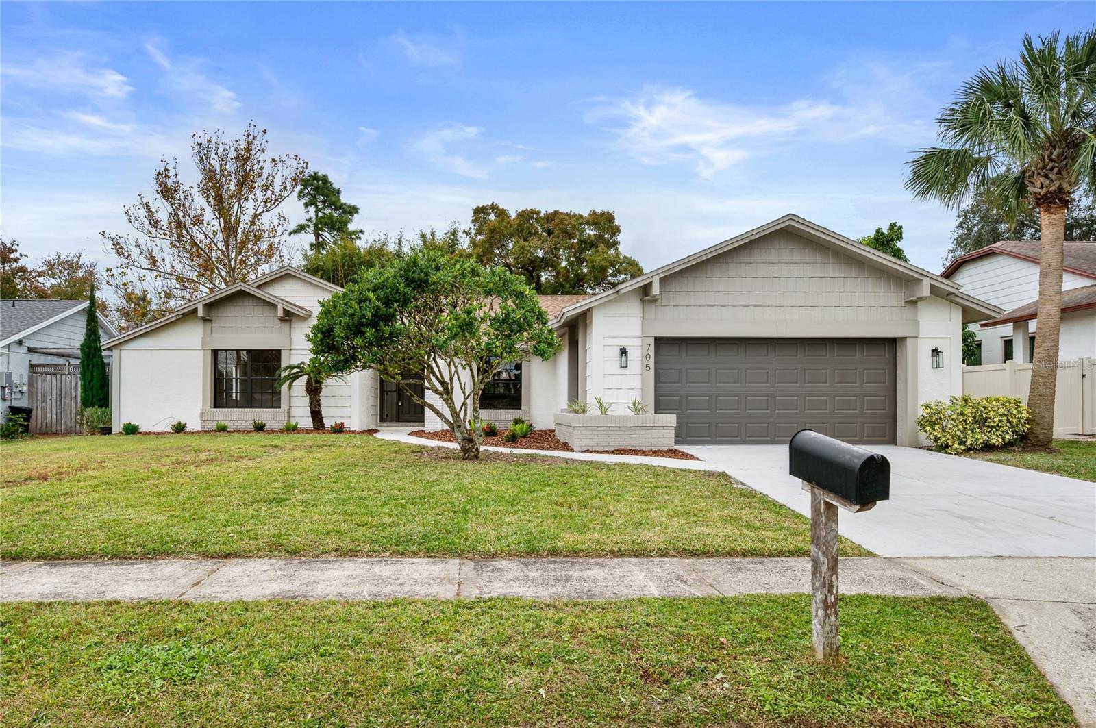 Single Family Residence em WINTER SPRINGS, FL - Daniel Dourado