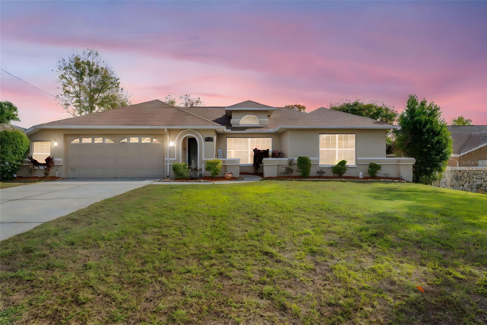 Single Family Residence in SPRING HILL, FL - Daniel Dourado