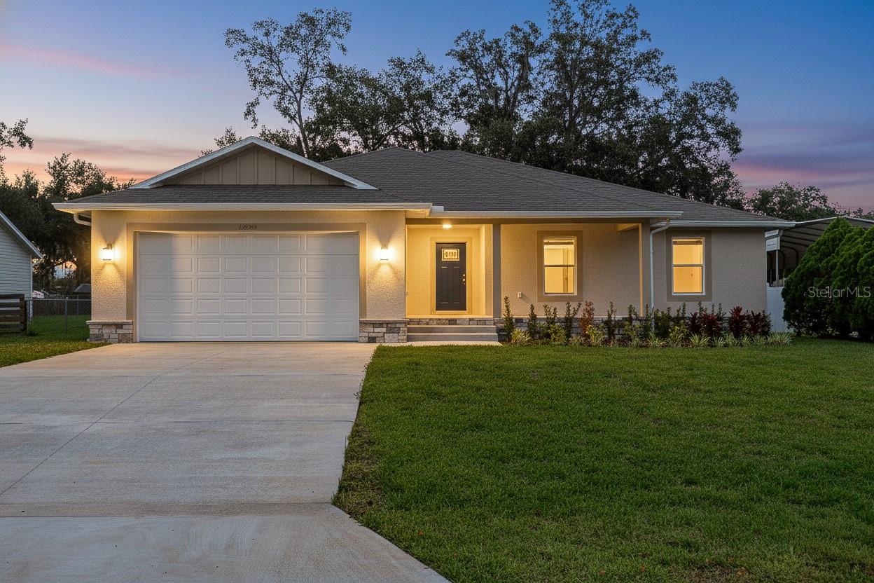 Single Family Residence in SAN ANTONIO, FL - Daniel Dourado