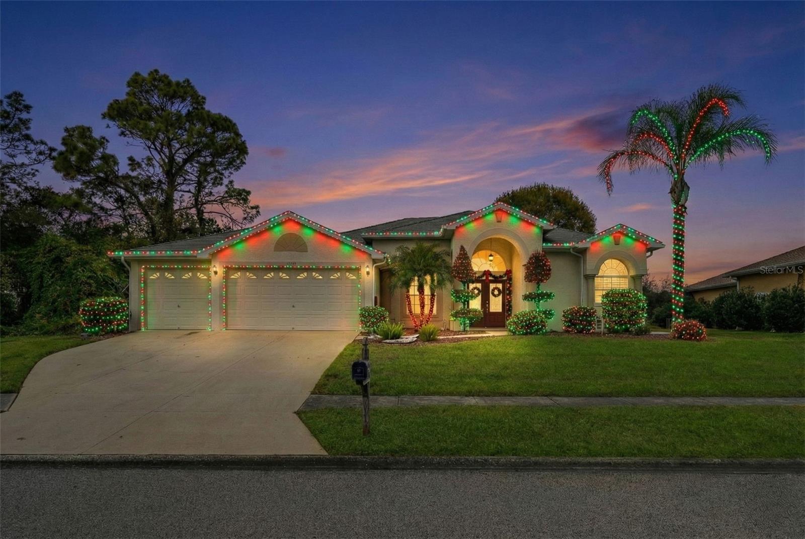 Single Family Residence em SPRING HILL, FL - Daniel Dourado