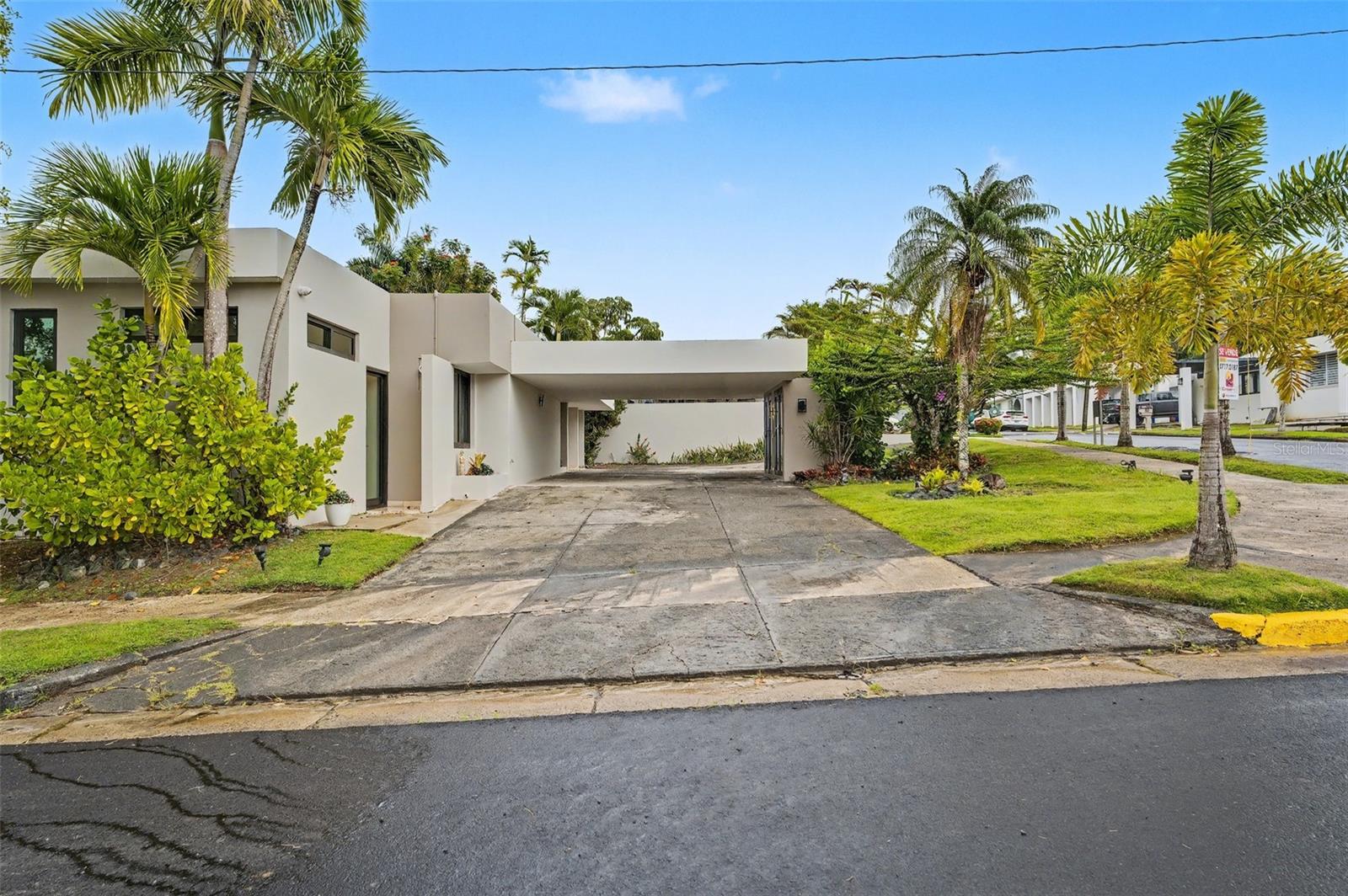 Single Family Residence in SAN JUAN, PR - Daniel Dourado