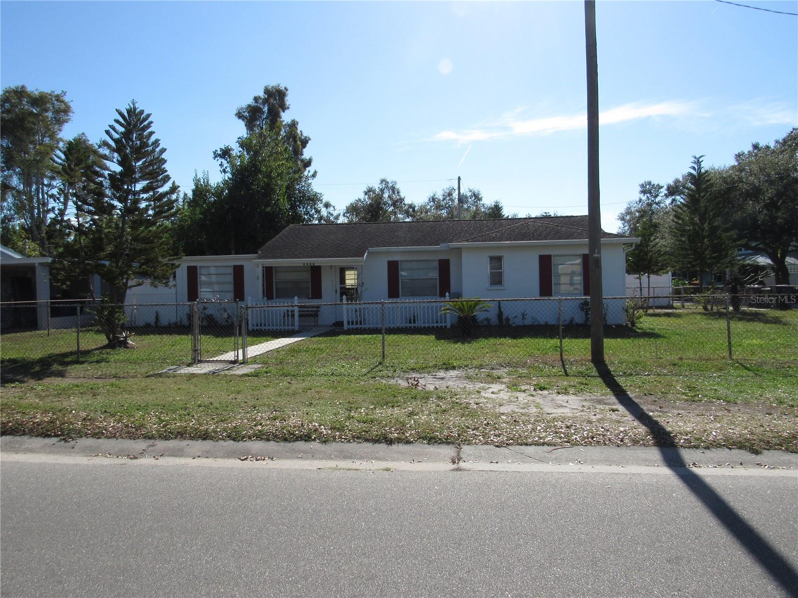 Single Family Residence in TAMPA, FL - Daniel Dourado